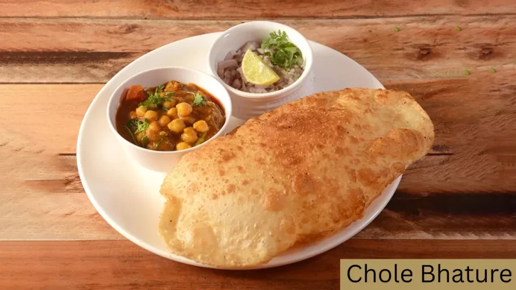 Famous Street Food of Delhi and where to taste them Famous Street Food of Delhi and where to taste them