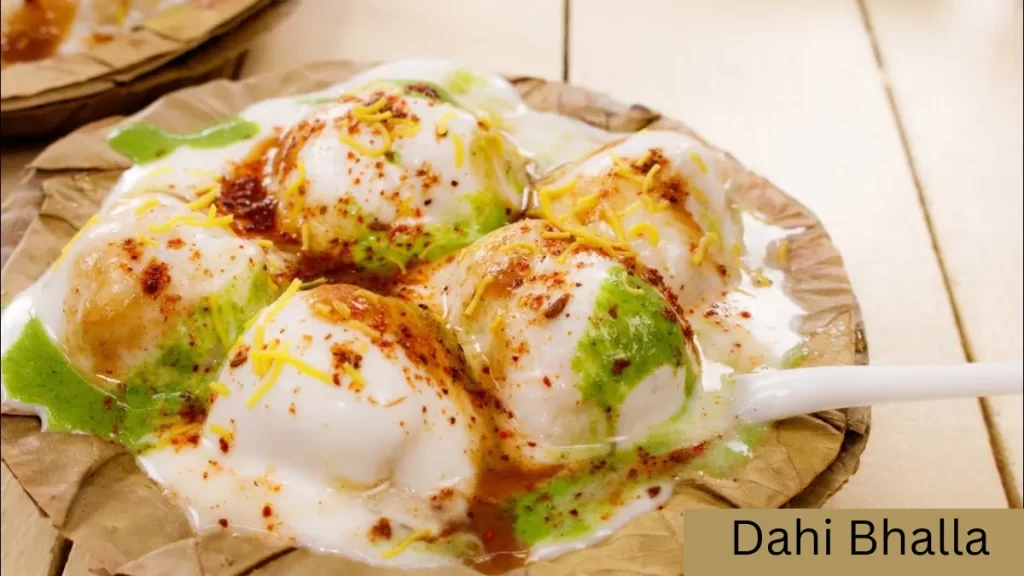 Famous Street Food of Delhi and where to taste them Famous Street Food of Delhi and where to taste them