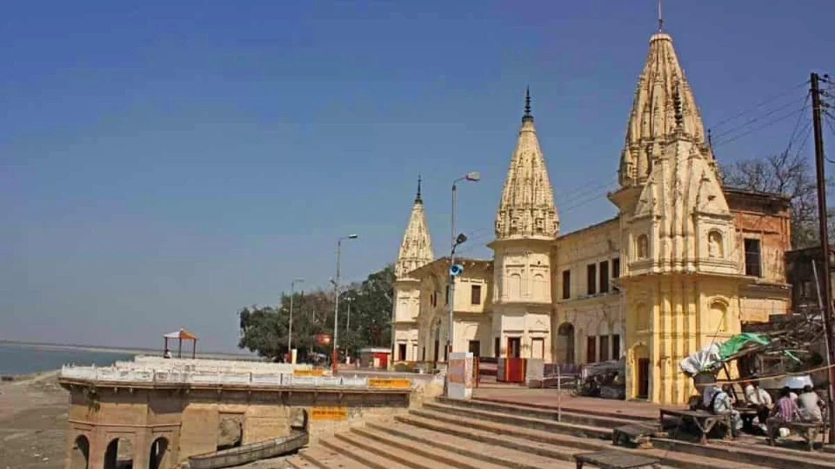Ayodhya one of the best Weekend Escapes from Varanasi