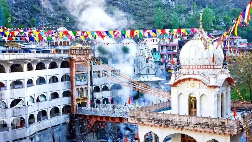 Visiting Manikaran Sahib is a must for the Kasol Manikaran Trip Guide
